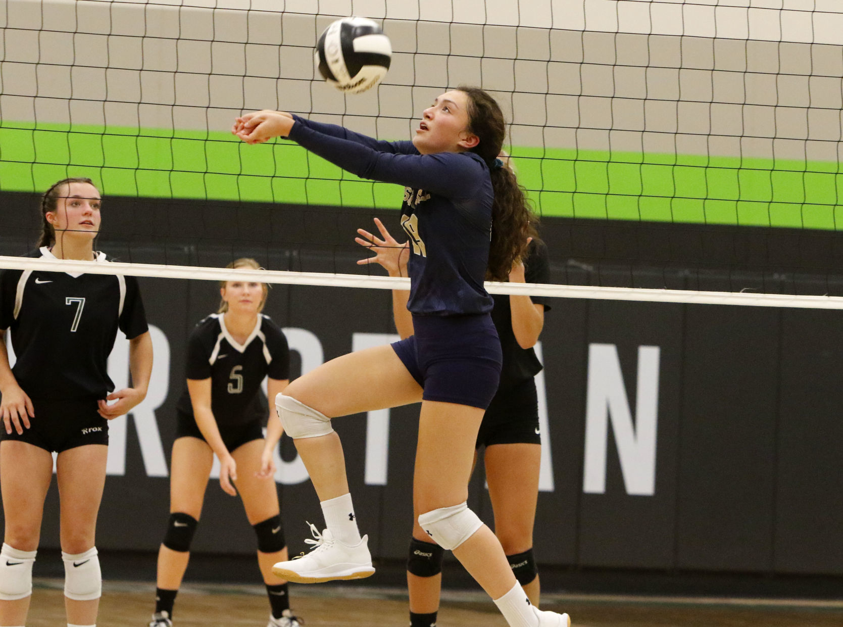 Gallery: Bishop Noll at Illiana Christian volleyball
